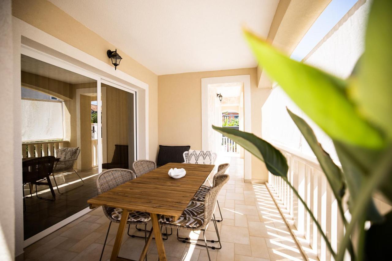 Villa Klaudia With Pool Zadar Exterior photo
